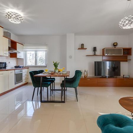Elegant Two Bedroom Apartment Zadar Buitenkant foto