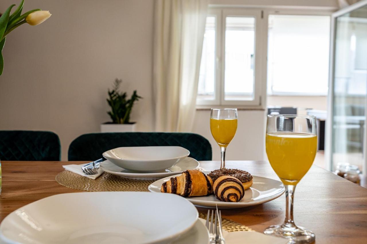 Elegant Two Bedroom Apartment Zadar Buitenkant foto